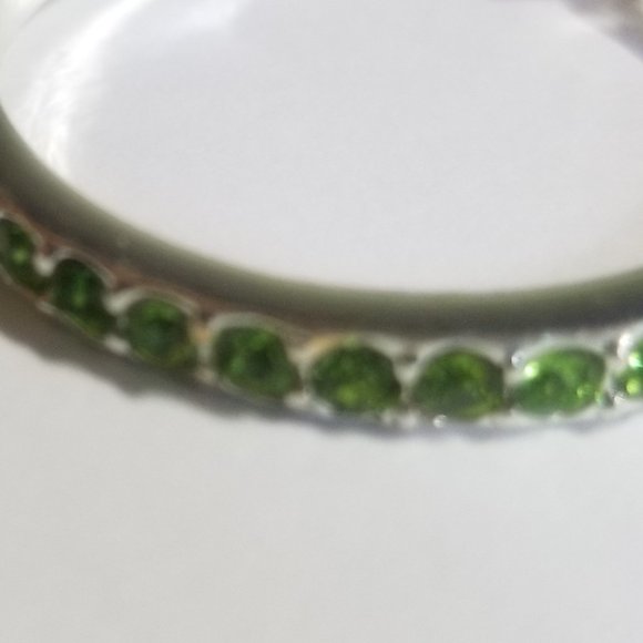 GREEN CRYSTAL RING SIZE 8.5 FREE MATCHING HOOPS!! - Picture 13 of 14